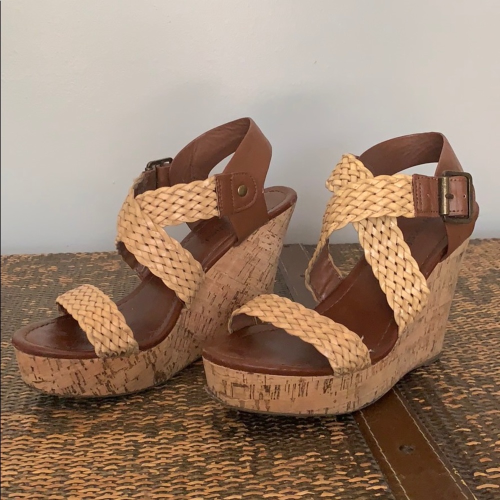 Leather braided wedge heel sz 7